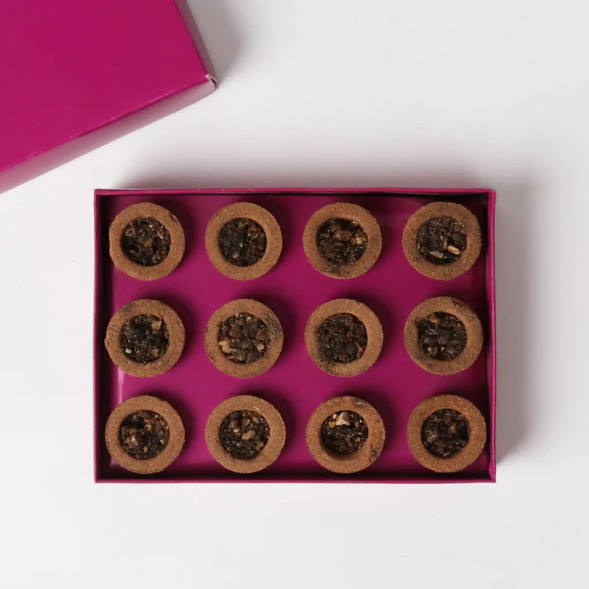 Dense sacred smoke from burning Sadhana Sambrani Cup – ideal for meditation and vastu cleansing